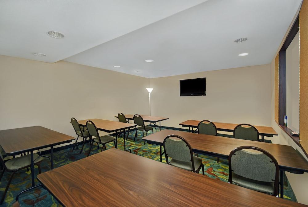 Candlewood Suites Columbia-Fort Jackson By Ihg Bagian luar foto