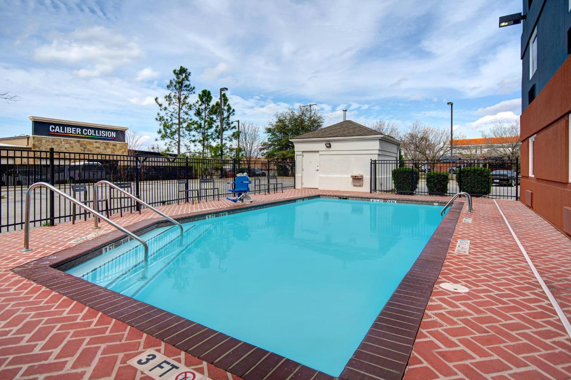 Candlewood Suites Columbia-Fort Jackson By Ihg Bagian luar foto